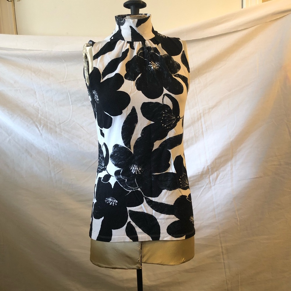 Express sleeveless floral blouse